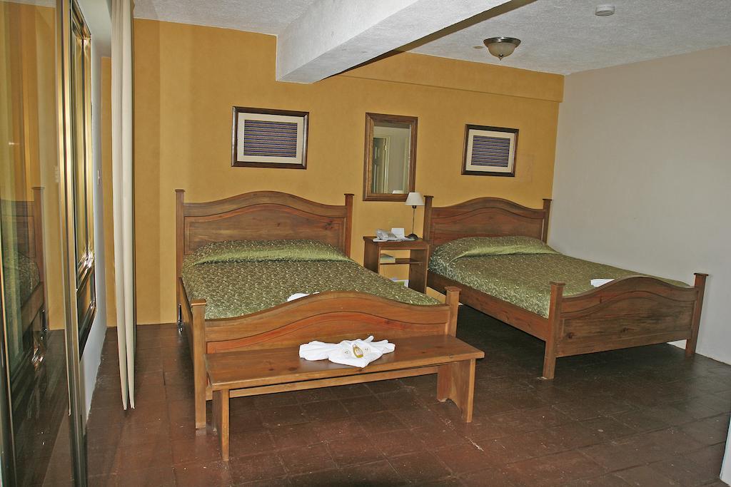 Hotel La Riviera De Atitlan 帕纳哈切尔 客房 照片